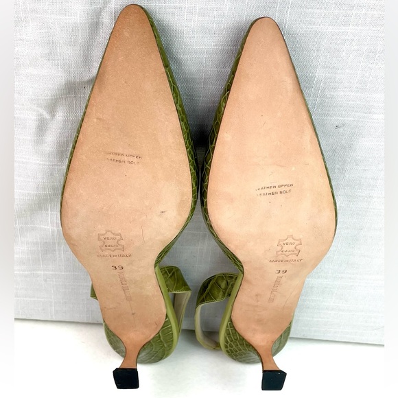 Manolo Blahnik Green Alligator Slipback Pumps size 39 - Picture 7 of 9